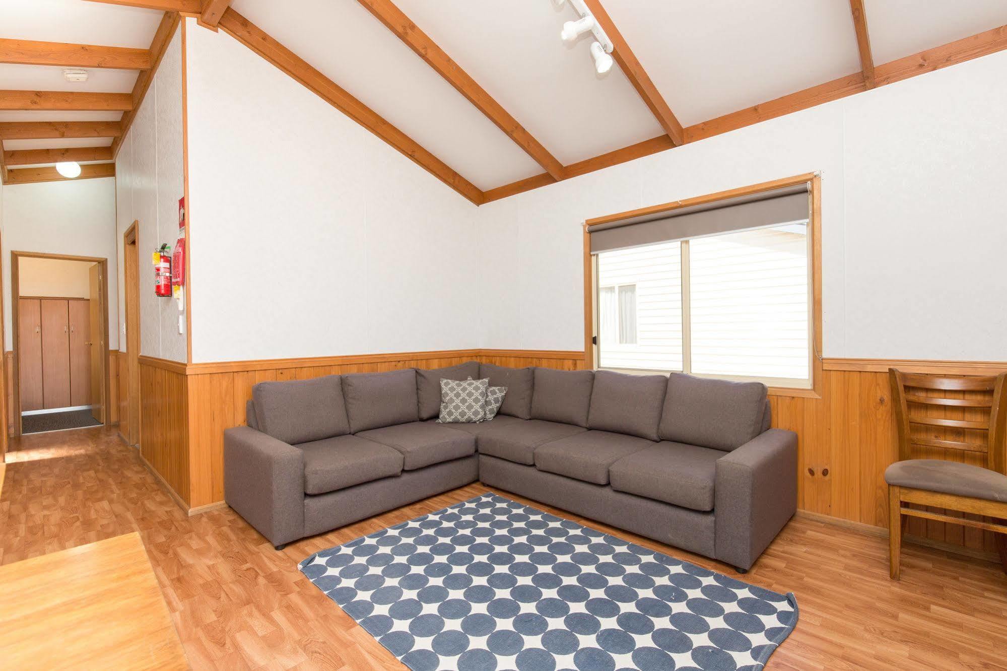 Nrma Mildura Riverside Holiday Park Extérieur photo